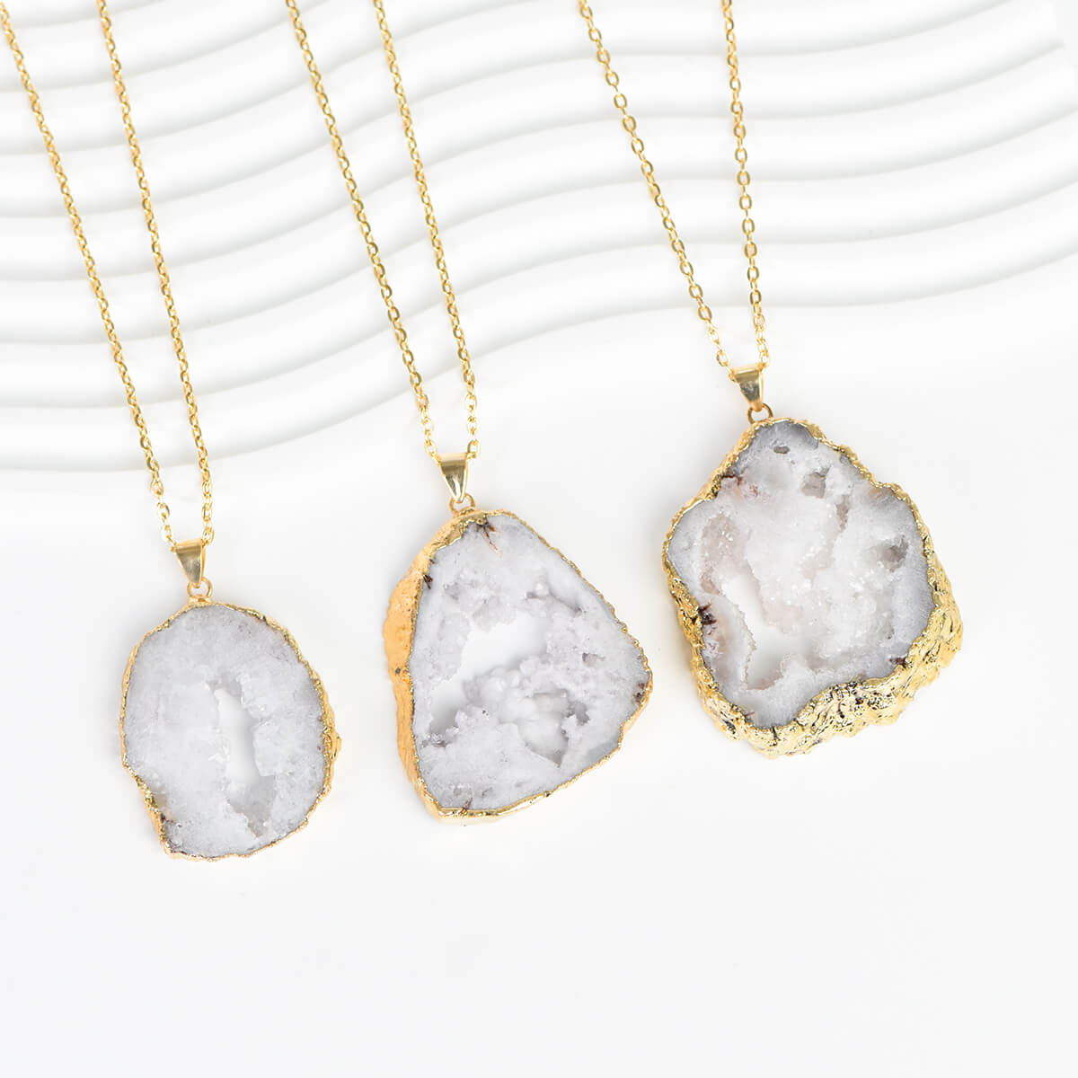 Electroplated Golden-Edged Natural Agate Slice Pendant Necklace